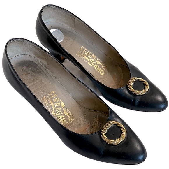 SALVATORE FERRAGAMO 90s Vintage Design Décolleté Shoes - Picture 3 of 10